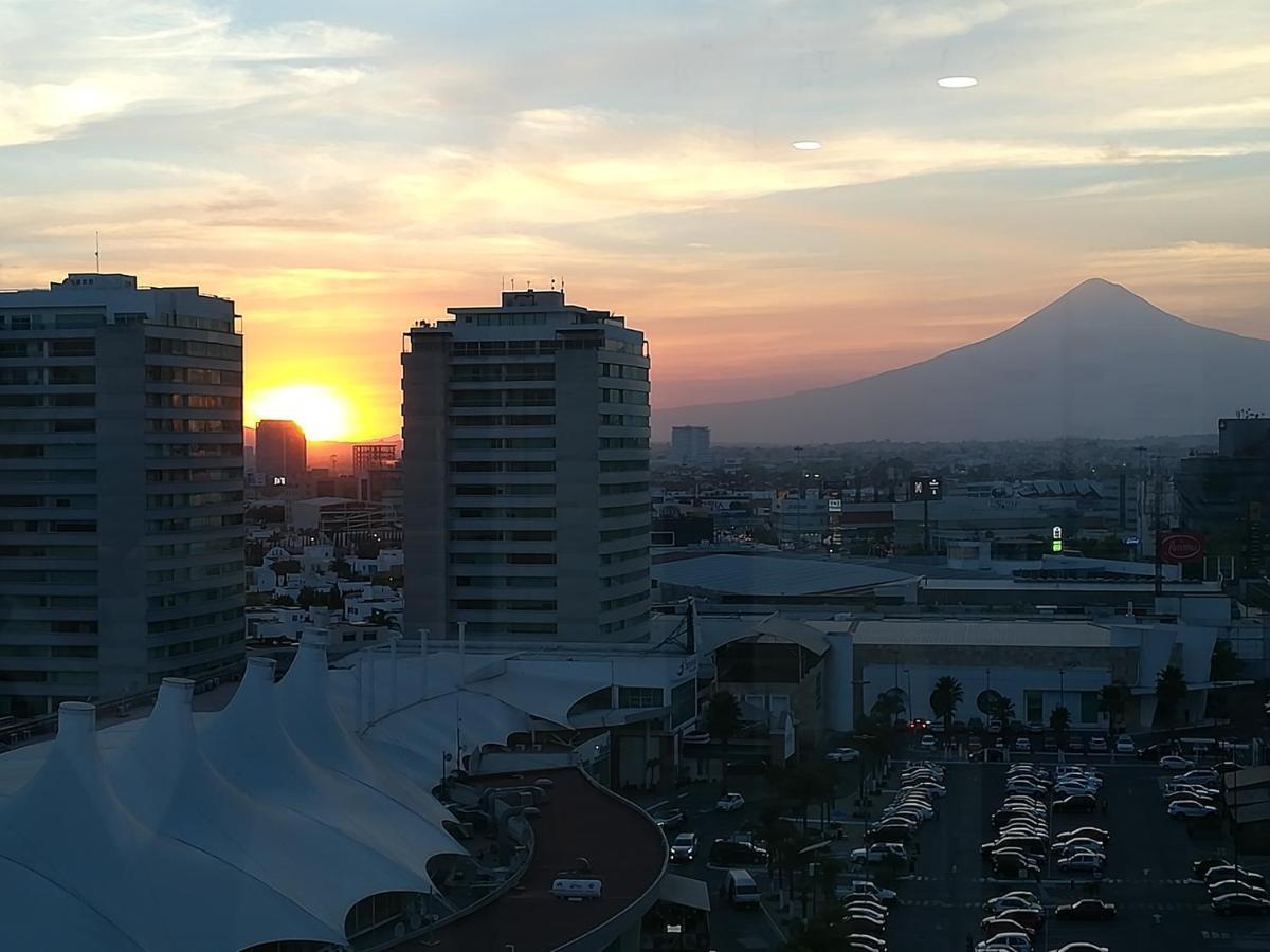 Отель La Quinta By Wyndham Puebla Palmas Angelopolis Экстерьер фото